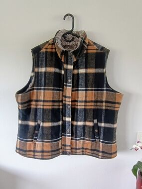 Natural Reflections Sherpa Lined Plaid Vest Tan Brown Full Zip 1X Cozy